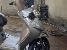 https://riyasewana.com/uploads/tvs-wego-171013041644.jpg
