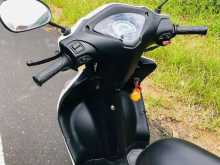 https://riyasewana.com/uploads/tvs-wego-20737364943.jpg