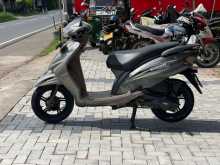 https://riyasewana.com/uploads/tvs-wego-231000451622.jpg