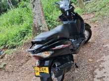 https://riyasewana.com/uploads/tvs-wigo-271105414073.jpg
