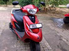 https://riyasewana.com/uploads/tvs-zest-191511136392.jpg