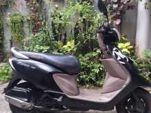 https://riyasewana.com/uploads/tvs-zest-3123081513614.jpg