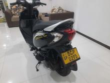 https://riyasewana.com/uploads/tvs-zest-9801206795.jpg