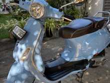 Vespa Elegante 150 2020 Motorbike