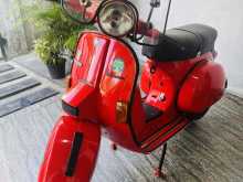 Vespa PX 125 1992 Motorbike