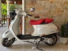 Vespa VXL150 2019 Motorbike