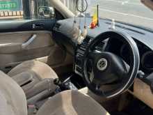 https://riyasewana.com/uploads/volkswagen-bora-2001-112075912152.jpg