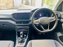 https://riyasewana.com/uploads/volkswagen-t-cross-1611465822532.jpg