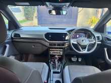 https://riyasewana.com/uploads/volkswagen-t-cross-27135012174.jpg