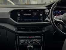 https://riyasewana.com/uploads/volkswagen-t-cross-r-line-6170613583.jpg