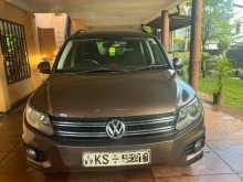 Volkswagen Tiguan 2011 SUV