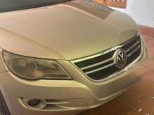 Volkswagen Tiguan 2010 SUV