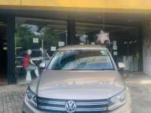 Volkswagen Tiguan 2011 SUV