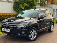 Volkswagen Tiguan 4Motion Low Miles 2012 SUV