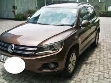Volkswagen Tiguan 2012 Car