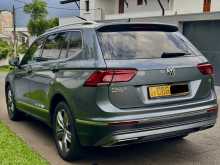 https://riyasewana.com/uploads/volkswagen-tiguan-tsi-2018-3118134812642.jpg