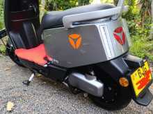 Yadea E8 S Pro 2024 Motorbike