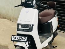 Yadea EPOC 2025 Motorbike