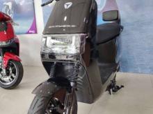 Yadea EPOC 2025 Motorbike
