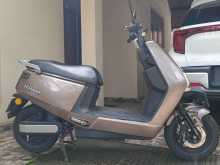Yadea HUWANAN Epoc 2022 Motorbike