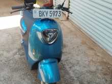 Yadea M6 2025 Motorbike