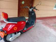 Yadea M6 2025 Motorbike