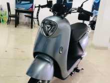 Yadea M6 2024 Motorbike