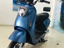 Yadea M6 2024 Motorbike