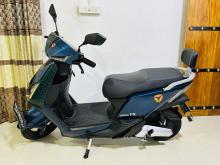 https://riyasewana.com/uploads/yadea-t5-2321134619602.jpg