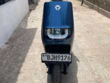 Yadea Yadea ES 8 Pro 2024 Motorbike