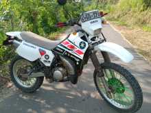 Yamaha DT125 2000 Motorbike