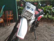 Yamaha DT125 2000 Motorbike