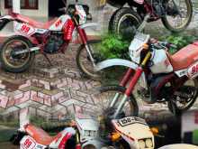 Yamaha DT125 1998 Motorbike
