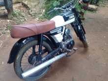 Yamaha DX100 1999 Motorbike