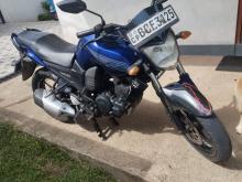 Yamaha FZ 2015 Motorbike