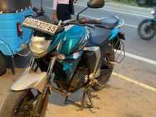 https://riyasewana.com/uploads/yamaha-fz-136452824761.jpg