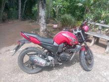 Yamaha Fz 2015 Motorbike