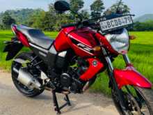 Yamaha Fz 2015 Motorbike