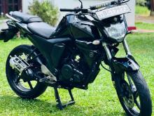 Yamaha FZ 2015 Motorbike