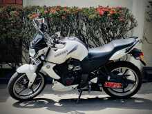 Yamaha FZ 2015 Motorbike