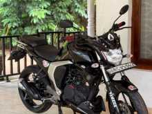 Yamaha FZ 2015 Motorbike