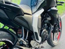 https://riyasewana.com/uploads/yamaha-fz-3019273924862.jpg
