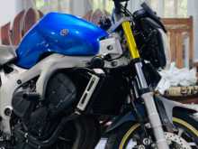 Yamaha FZ 600 2009 Motorbike