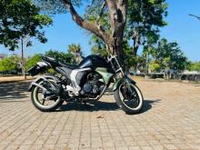 Yamaha FZ 2015 Motorbike