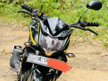 Yamaha FZ 2015 Motorbike