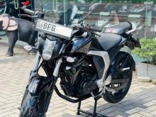 Yamaha FZ-16 Version 2.0 2017 Motorbike