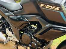 https://riyasewana.com/uploads/yamaha-fz-s-3116504522153.jpg