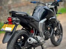 https://riyasewana.com/uploads/yamaha-fz-v-2-218483624242.jpg