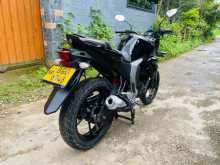 https://riyasewana.com/uploads/yamaha-fz-v-2-272481913122.jpg