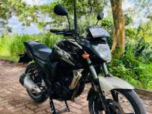Yamaha FZ-Version 1.0 2011 Motorbike